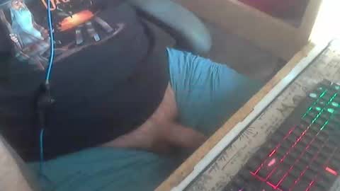 osvaldo2232 online show from 05-18-26, 01:50