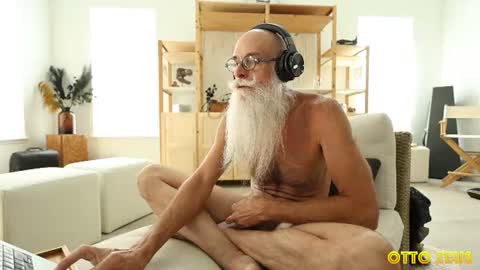 Otto Zeus online show from 06-16-26, 11:40