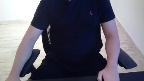 Snapshot of outroemail1807 chatting on 04-07-26, 09:04 outroemail1807 online show from 04-07-26, 09:04