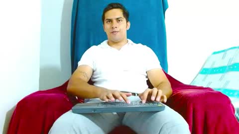 Ovadyah online show from 12-15-25, 03:55