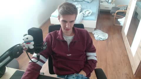 OverkneeBabe online show from 04-03-26, 11:41