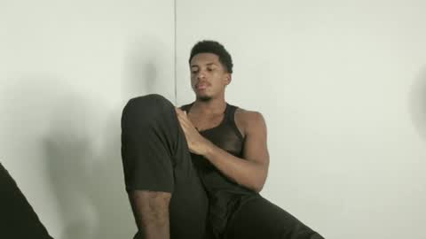 Snapshot of owen_222 chatting on 12-19-25, 04:52 Owen online show from 12-19-25, 04:52