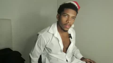 Snapshot of owen_222 chatting on 12-22-25, 05:26 Owen online show from 12-22-25, 05:26