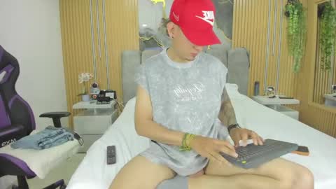 Owen Drak online show from 05-08-26, 01:44