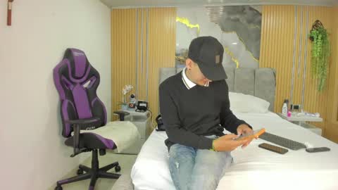 Owen Drak online show from 05-11-26, 05:21