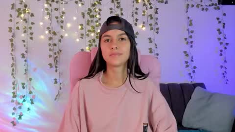 Snapshot of owenfoxx1 chatting on 12-22-25, 03:20 Owen foxx online show from 12-22-25, 03:20