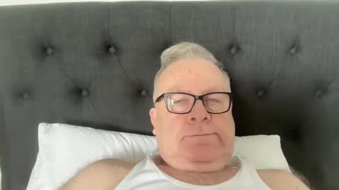 ozhairybearxxxx online show from 03-02-25, 12:31