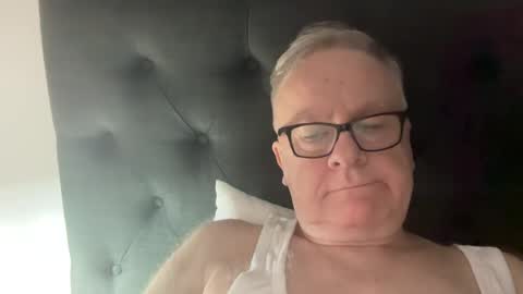 ozhairybearxxxx online show from 03-03-25, 11:11