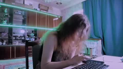 Snapshot of pa1e_pr1ncess chatting on 07-15-26, 07:13 Ella online show from 07-15-26, 07:13