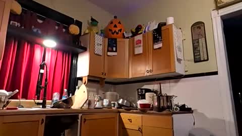 Eros online show from 04-15-26, 06:20