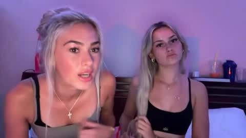 paisleyowens online show from 07-23-26, 08:12