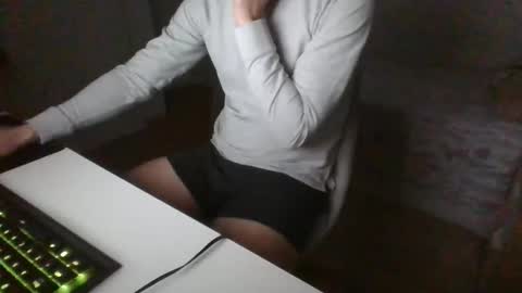 pajaritosenelaire online show from 04-02-26, 03:20