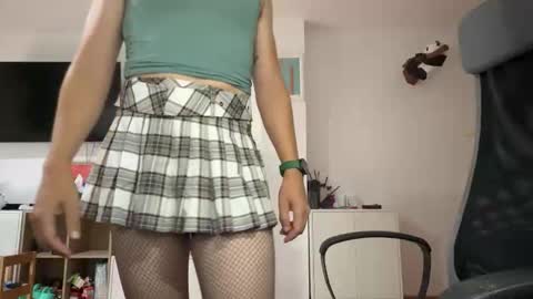 lonely and curious online show from 09-22-25, 10:17