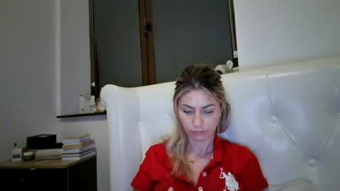 Snapshot of pamela051087 chatting on 06-17-26, 07:15 Pamela051087 online show from 06-17-26, 07:15