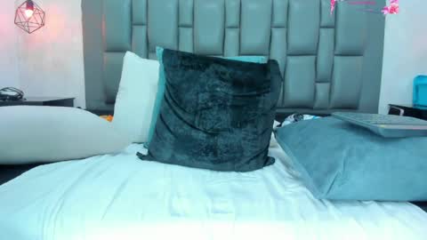 pamela_ambrosia1 online show from 04-09-26, 02:00