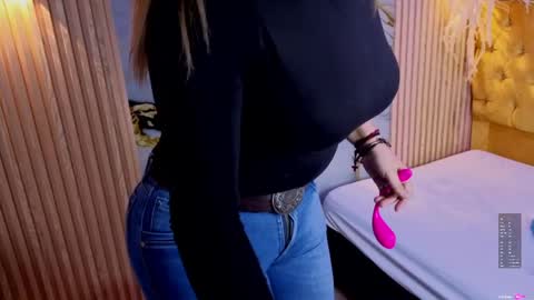 pamela_milf46 online show from 06-02-26, 12:51