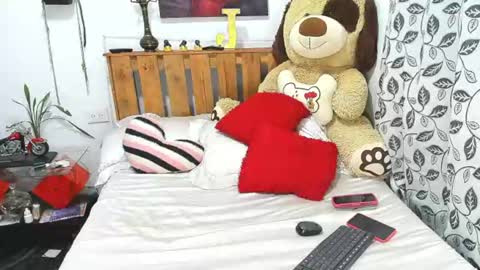 Snapshot of pamelaruiizz3 chatting on 06-16-26, 12:30 Pamela online show from 06-16-26, 12:30