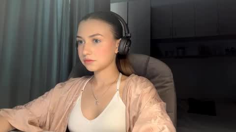 Lia online show from 06-09-26, 02:17