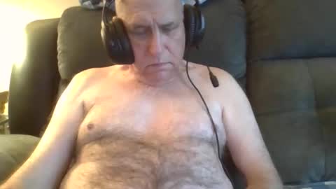 pandarianhunter123 online show from 04-19-26, 05:56