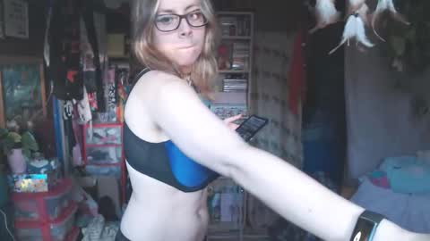 Snapshot of pandora_allsorts chatting on 11-17-25, 03:40 pandora-allsorts online show from 11-17-25, 03:40