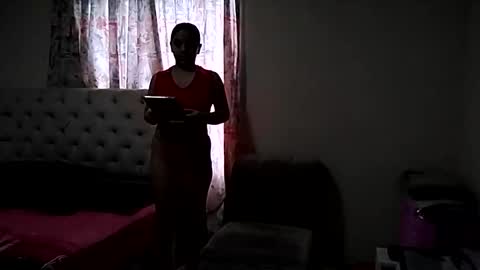 Snapshot of paola_835068 chatting on 05-03-26, 03:18 Paola 23 and Andres 25 online show from 05-03-26, 03:18