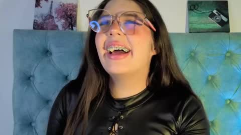 Paola Lyon online show from 09-10-25, 07:03