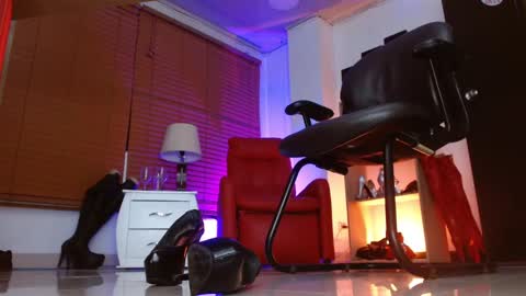 PAOLA  online show from 11-13-25, 10:36