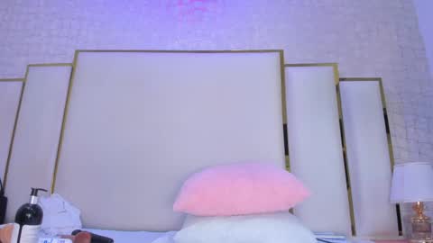 Snapshot of paolaa_rodriguez chatting on 04-28-26, 11:48 Paola online show from 04-28-26, 11:48