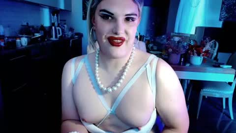Snapshot of paoladoll chatting on 06-23-26, 10:13 Sarina Williams online show from 06-23-26, 10:13
