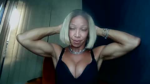 PAOLLA 23CM online show from 05-31-26, 06:31