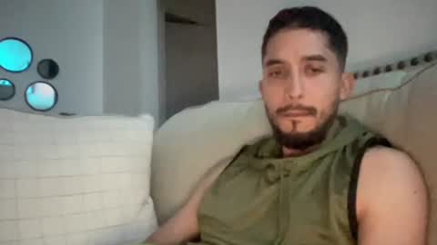 Snapshot of papicubano_guapo23cm chatting on 06-23-26, 10:35 papicubano_guapo23cm online show from 06-23-26, 10:35