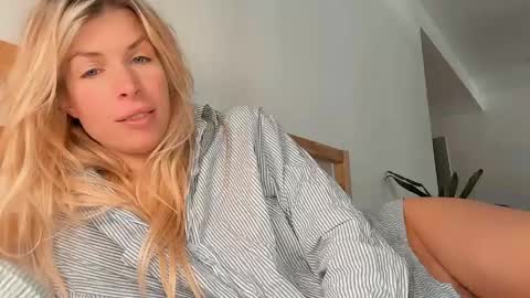 papilovesm online show from 05-01-26, 09:58
