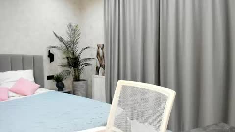 Melena online show from 12-21-25, 08:32