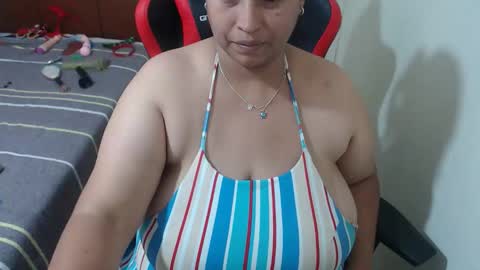 Luna online show from 05-17-26, 03:52