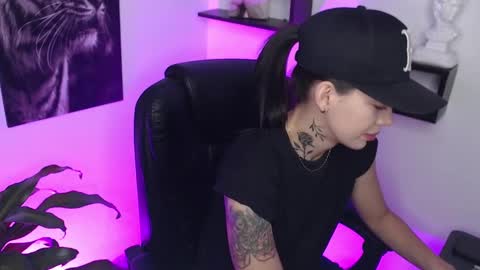 Paris D angelo online show from 03-11-25, 11:37