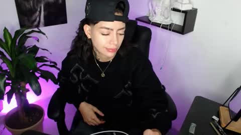 Paris D angelo online show from 02-03-26, 07:35