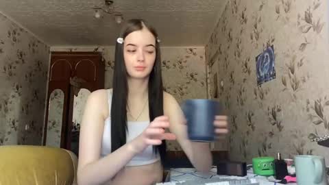 Snapshot of partheniamachle chatting on 05-20-26, 04:51 Milana online show from 05-20-26, 04:51
