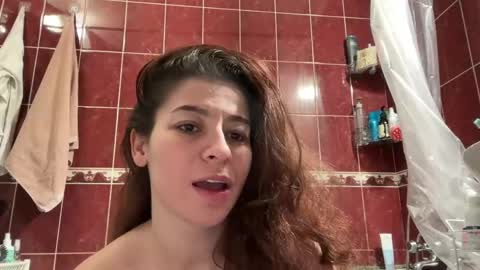 Snapshot of passionessa chatting on 04-28-26, 07:57 Call me Miss Alice Careful Passion Queen online show from 04-28-26, 07:57
