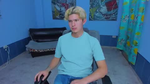 .... online show from 11-04-25, 08:02