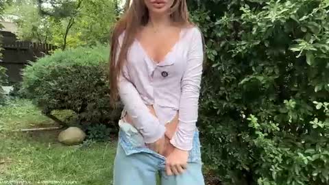 Snapshot of patry333 chatting on 07-21-26, 05:54 Andreea online show from 07-21-26, 05:54