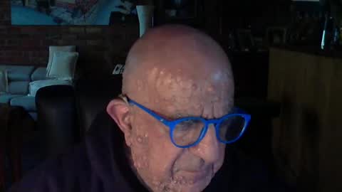 Snapshot of patvac chatting on 06-20-26, 06:27 patvac online show from 06-20-26, 06:27