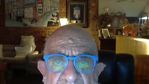 Snapshot of patvac chatting on 06-26-26, 02:43 patvac online show from 06-26-26, 02:43