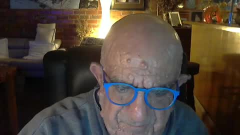 Snapshot of patvac chatting on 06-30-26, 02:29 patvac online show from 06-30-26, 02:29