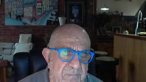 Snapshot of patvac chatting on 07-02-26, 12:43 patvac online show from 07-02-26, 12:43