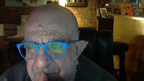 Snapshot of patvac chatting on 07-21-26, 02:30 patvac online show from 07-21-26, 02:30