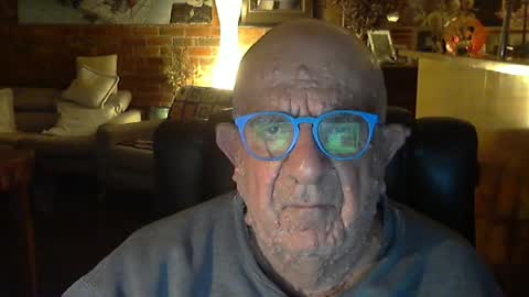 Snapshot of patvac chatting on 07-25-26, 01:30 patvac online show from 07-25-26, 01:30