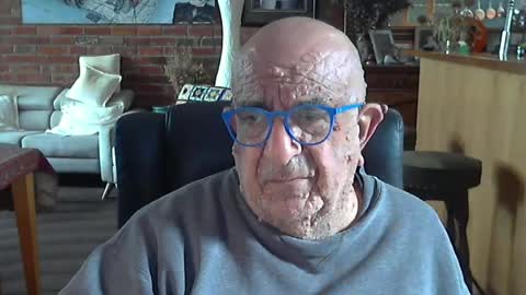 Snapshot of patvac chatting on 07-26-26, 01:36 patvac online show from 07-26-26, 01:36