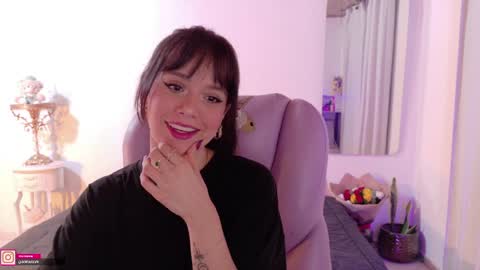 Sofa online show from 04-21-26, 04:41