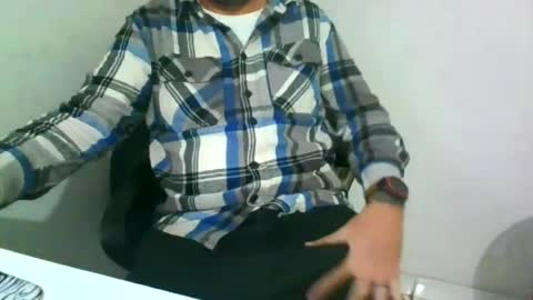 pau_transante69 online show from 06-15-26, 08:00