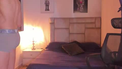 PAUL ROGER online show from 04-11-26, 11:42